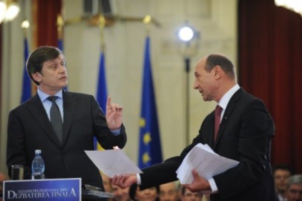 Antonescu: Afirmaţia lui Băsescu despre maghiari arată că îi consideră pe români mai slabi de minte